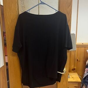 lululemon athletica Classic Black Short Sleeve Tee